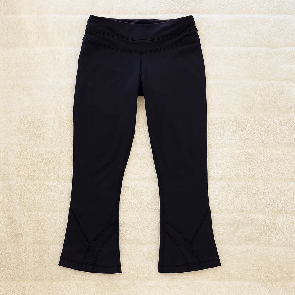 Lululemon women’s cropped Leggings size 8 in black